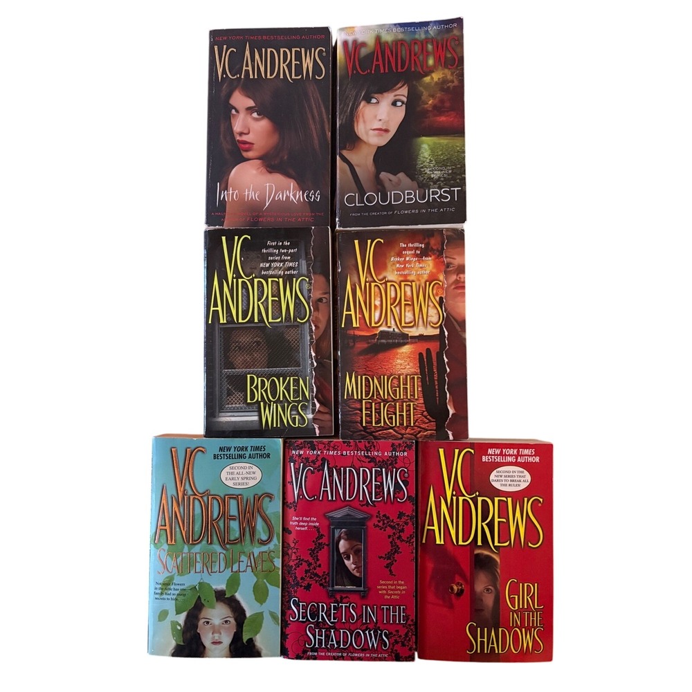VC Andrews Book Lot 7 Paperbacks‎ Into the Darkness Broken Wings Goth Broken
